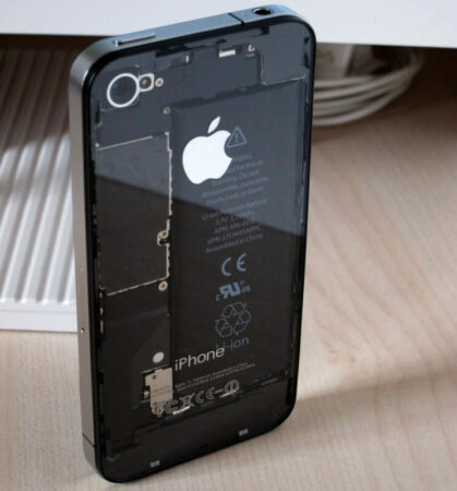 Glass back Panel - iPhone Features Apple Has Removed