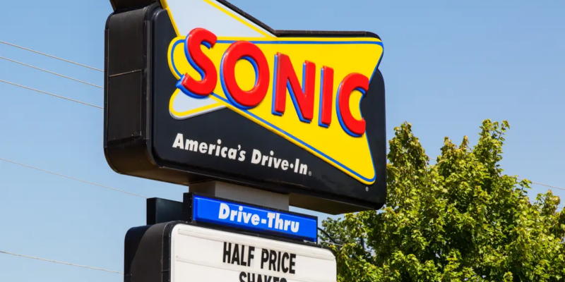 Does Sonic take Apple Pay
